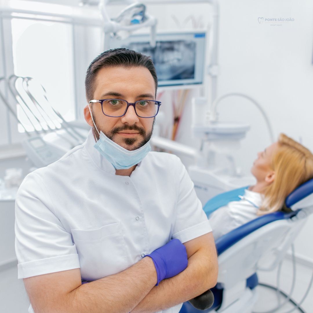 A xerostomia, comumente conhecida como boca seca, é mais do que um mero desconforto; é uma condição que reflete diretamente na nossa qualidade de vida e saúde bucal.