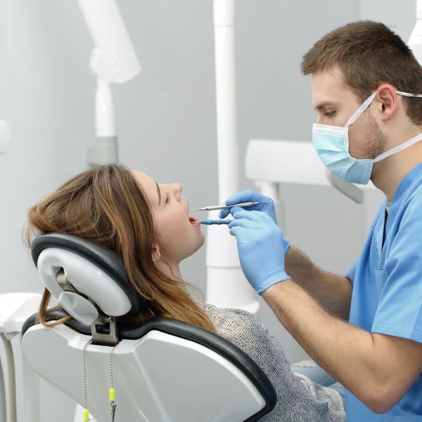 Xerostomia: Causas, Sintomas e Tratamentos para Boca Seca.