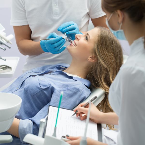 Odontologia Inclusiva: Garantindo Acessibilidade e Cuidados Adequados.