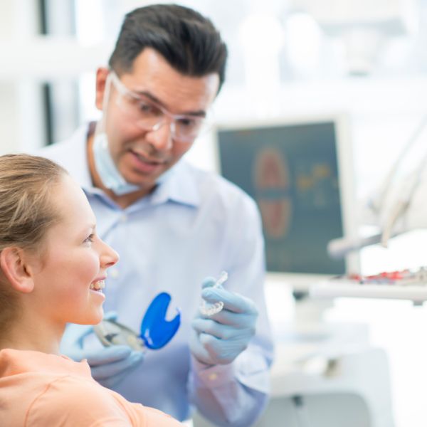 Invisalign: A Tecnologia que Transforma Sorrisos Discretamente.