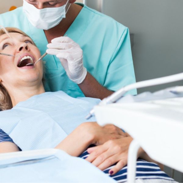 Tratamentos Eficazes para a Erosão Dentária que Restauram seu Sorriso.