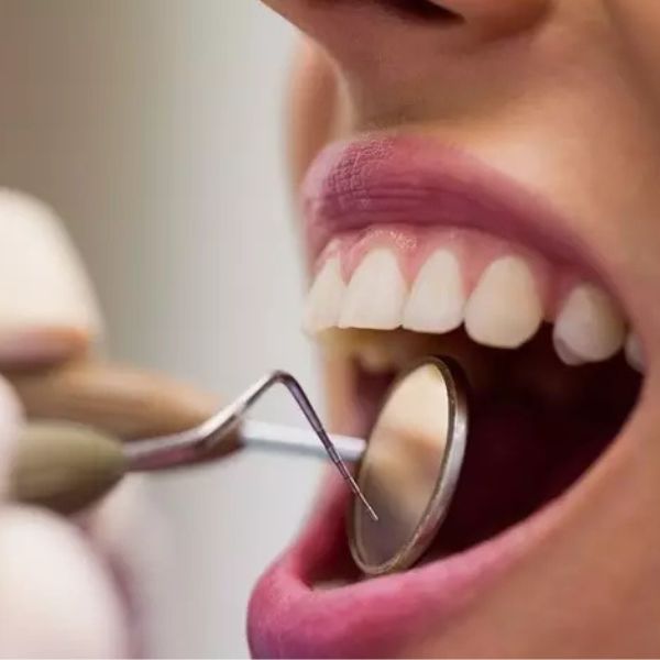 Consultas Regulares ao Dentista e sua Relevância para a Saúde Gengival.