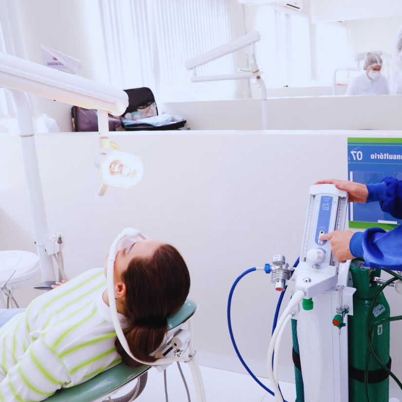 Como a Sedação Consciente  Transforma sua Experiência no Dentista.