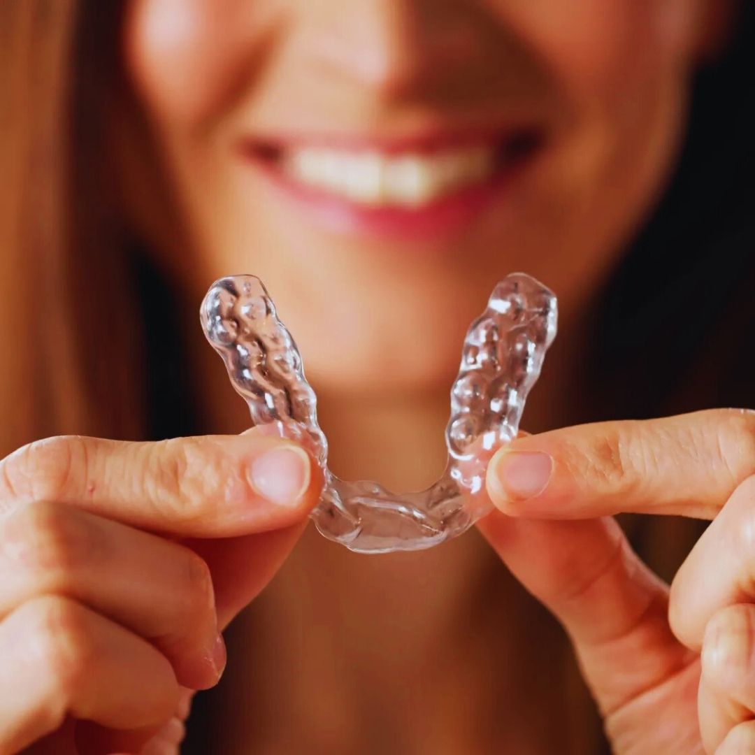 O bruxismo é uma condição comum caracterizada pelo ranger ou apertar dos dentes, muitas vezes de forma inconsciente, principalmente durante a noite.