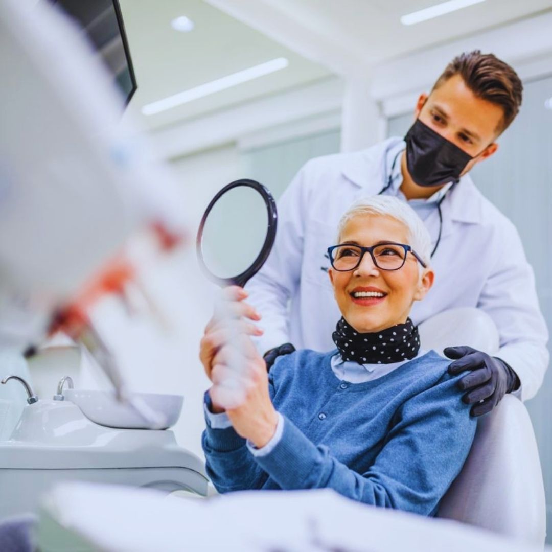 O Protocolo de Branemark é uma técnica revolucionária que transformou a reabilitação oral de pacientes edêntulos desde a sua criação na década de 1960.