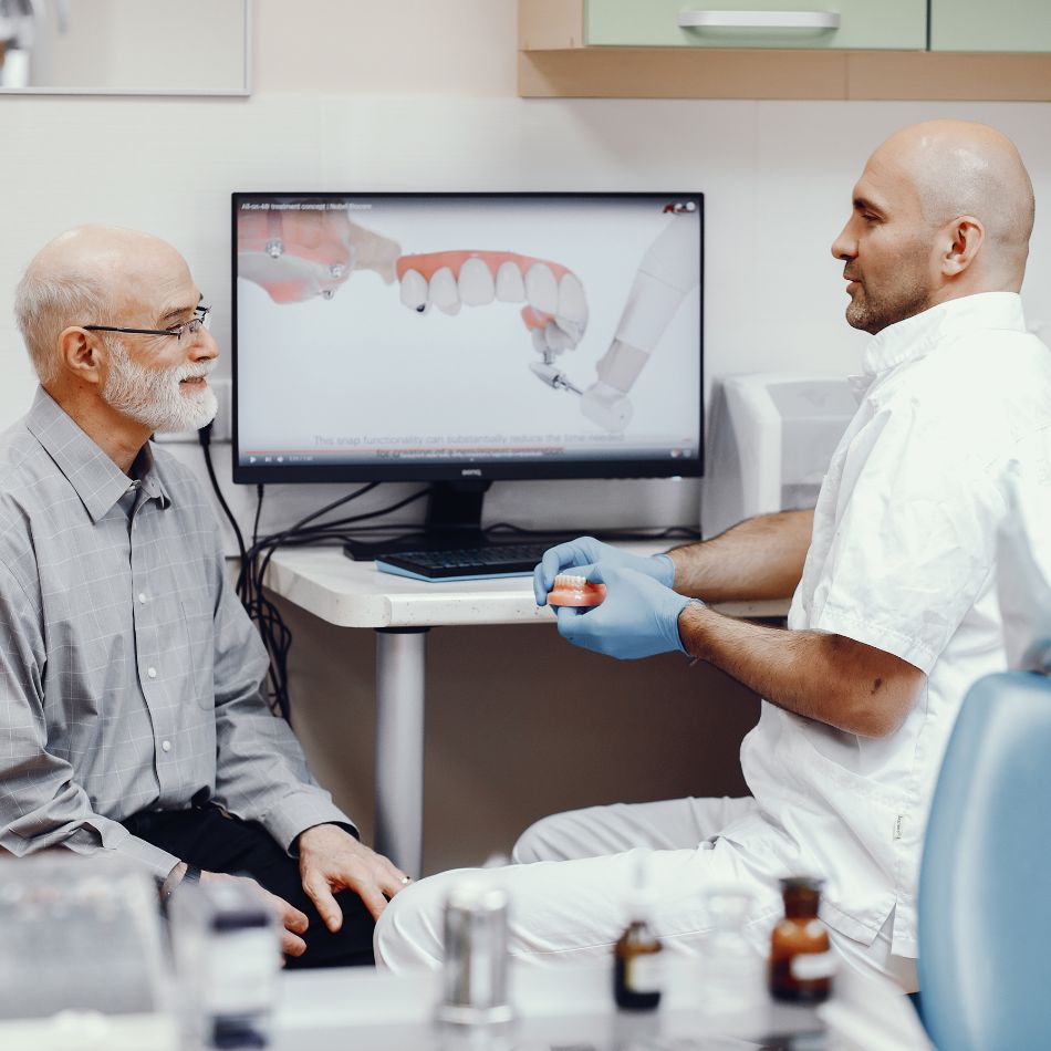 Implante ou Prótese Dentária: Descubra Qual é a Melhor Opção.