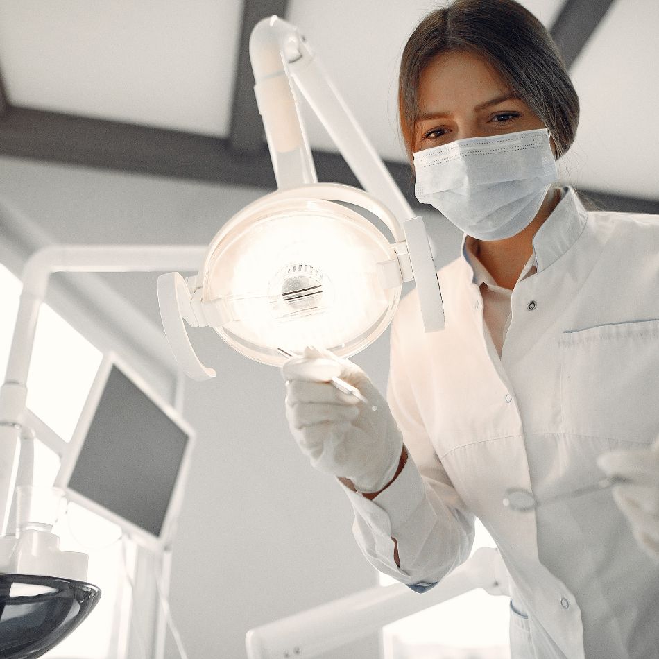 Day Care Odontológico: Transforme seu Sorriso em um Único Dia.