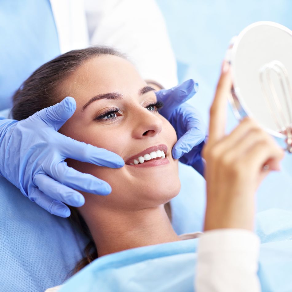 Odontologia e Estética: A Relação Entre Saúde Bucal, Beleza e Função.