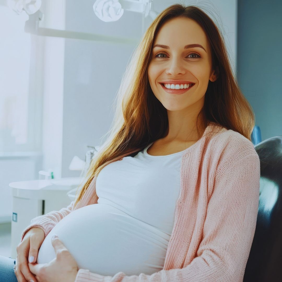 A gestação é um momento mágico, repleto de transformações físicas, hormonais e emocionais na vida de uma mulher. Durante esses nove meses, a atenção voltada à saúde do corpo duplica, surgindo muitas dúvidas sobre o que é ou não permitido para garantir o desenvolvimento saudável do bebê em formação.